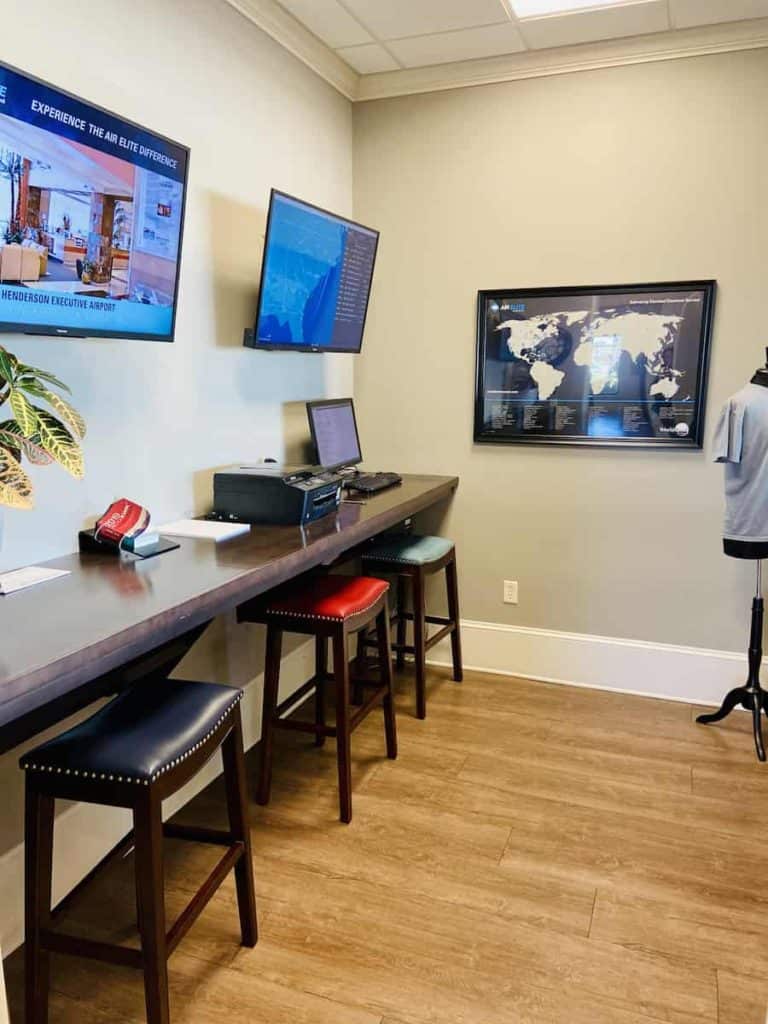 chairs sofas and big flight planning area at Golden Isles Aviation at St Simons Island Airport