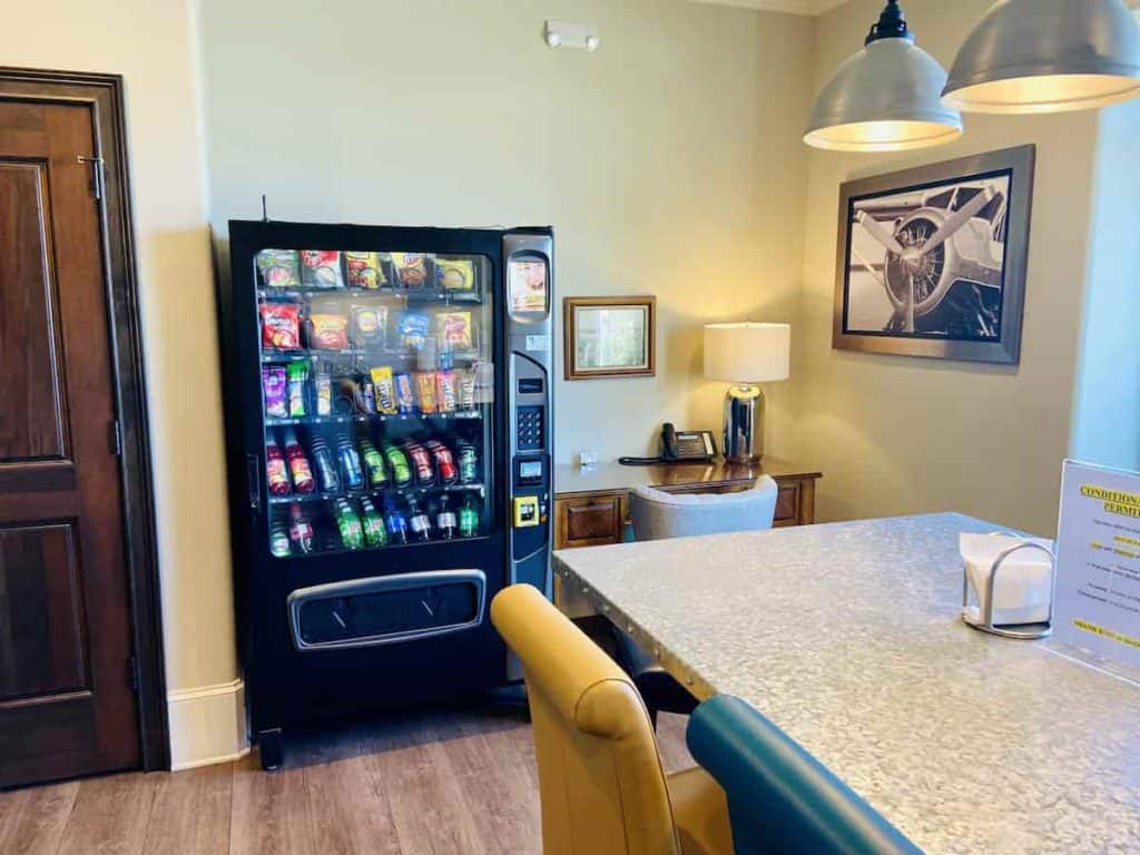 vending machine at Golden Isles Aviation at St Simons Island Airport